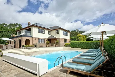 Image de 5 chambres à coucher à Hewas Water, near St Austell