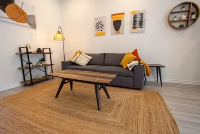 Image de Africa/2Bdr/Plateau/St-Laurent/SelfCheck-In/Ac/Tv