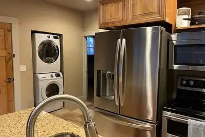 Image de 5th Avenue Suites #3
