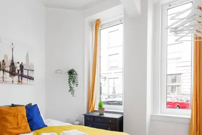 Image de Appartement-Classique-Salle de bain privée séparée-Vue sur Rue