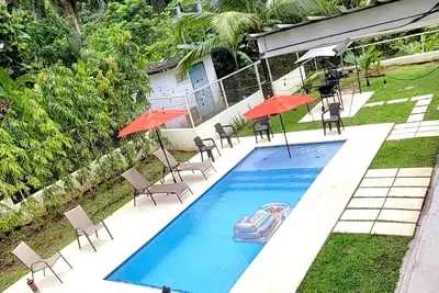 Image de Oasis with pool near panama canal