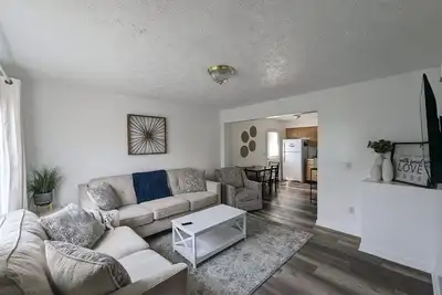 Image de Spacious 4 bedroom, sleeps 10, close to Vt