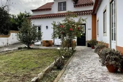 Image de Family and Pet Friendly Home w Pool, Hottub, Outdoor Kitchen/Shower, Bbq, & More