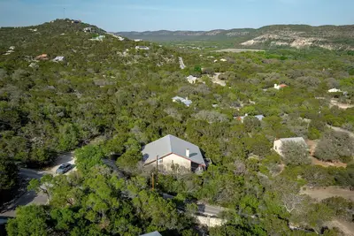 Image de Spacious home with a great view!