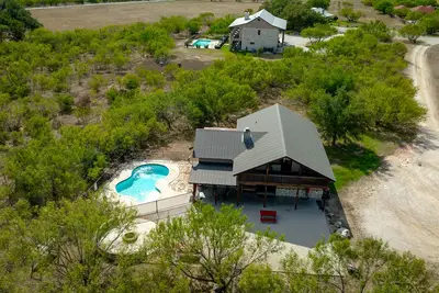 Image de Spacious home located in Mountain Valley