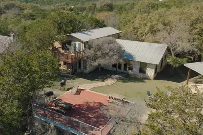 Image de Riverfront Vacation Home