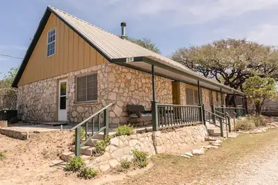 Image de Vacation Home located on the Frio River