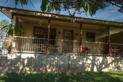 Image de River Front cabin with access to shared pool!