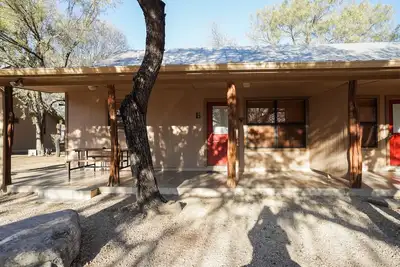 Image de Riverfront cabin with access to shared pool!