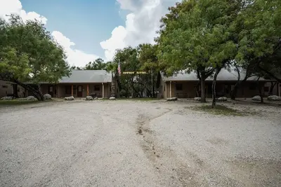 Image de Riverfront cabin with access to shared pool!