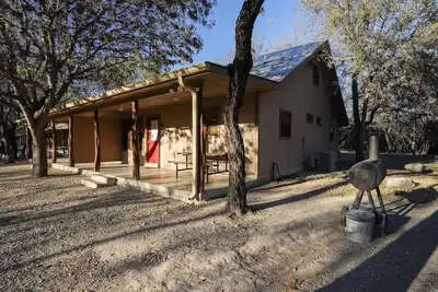 Image de Riverfront cabin with access to shared pool!