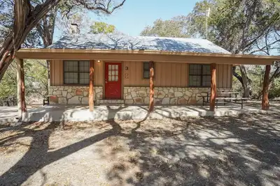 Image de Frio Country Resort - Within walking distance to the Frio River!