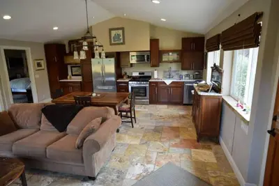 Image de Welcome to The Cottage!