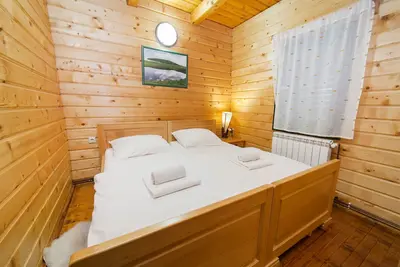 Hotel Gacka - Two-Bedroom Cottage with Balcony