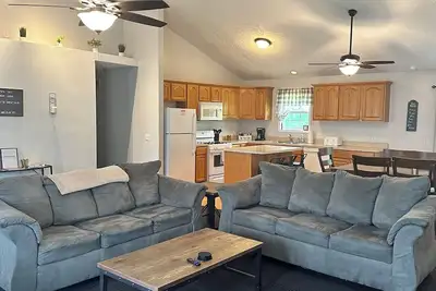 Image de Spacious- Spire, Gotl, Wine Country, Beach