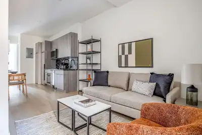 Image de Chic Williamsburg 2br w/ W/D, nr Domino Park, by Blueground
