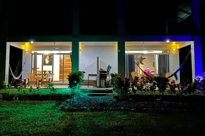 Image de Two Modern Condos Side by Side, Pavones
