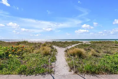 Image de Two Bedroom Condo Clearwater Beach