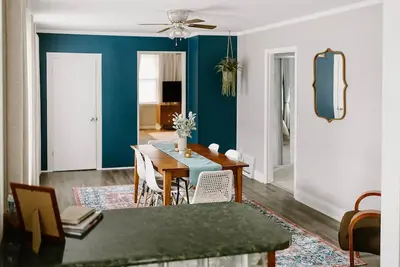 Image de Eclectic Spacious 3 Br Home Near Lake Mi w/ Fire Pit