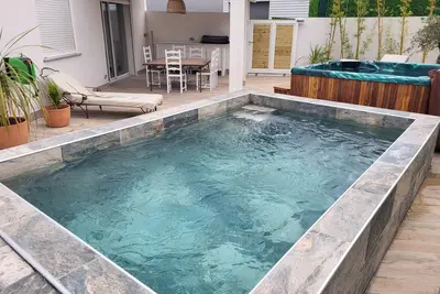 Image de Villa Bambou Tout Confort, 10 mm des Plages. jardin, Jacuzzi, Piscine