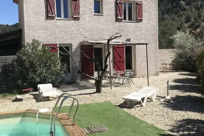 Image de Propiac village house