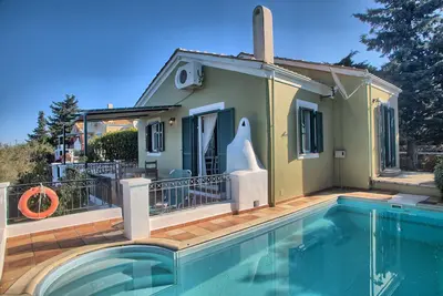 Image de Maison de vacances 'Villa Ostria' avec vue sur la mer, piscine privée et Wi-Fi
