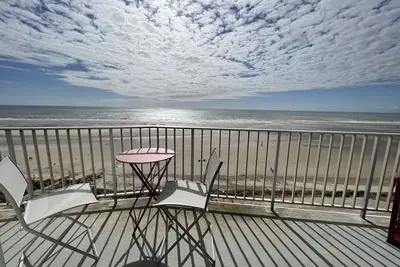 Image de Appartement RÉNOVÉ Avec Vue Incroyable Mer