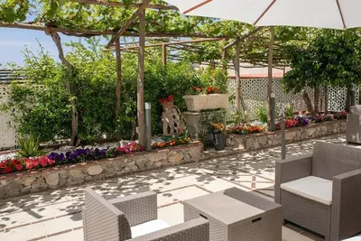 Image de The Courtyard/2-Bedroom House