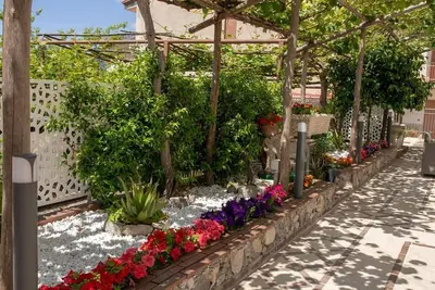 Image de The Courtyard/House 1 Bedroom