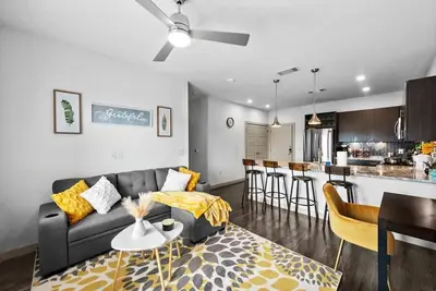Apt 335 · Luxury 2Bd Queen Unit | Free Parking |Hwy121| Tpc