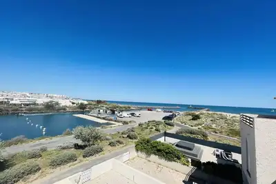 Jolie villa à 50m de la plage avec parking privé à Cap d'Agde