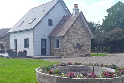 Image de Maison rénovée avec jardin, terrasse et recharge électrique gratuite près de la Suisse Normande