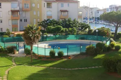 Image de Appartement tout confort, à 200m de la plage avec parking privé et piscine