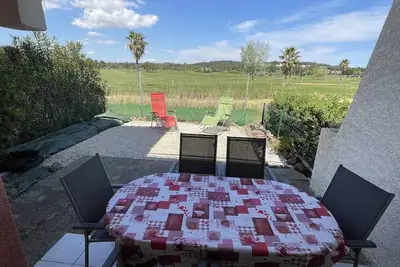 Image de Appartement lumineux près de la plage Richelieu avec piscine, 2 terrasses, parking privé