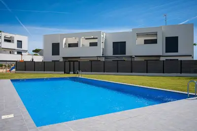 Image de At307 Canyadell: Moderno apartamento, A/A, parking y piscina a 190m de la playa