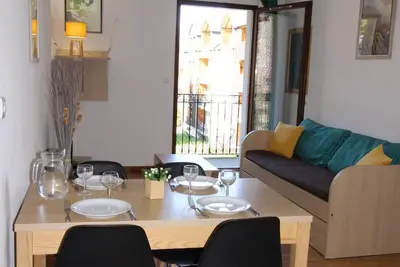 Appartement T2 avec Balcon, Parking et WiFi - Proche Thermes et Centre ville, 4 pers.