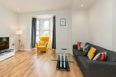 Image de Pass the Keys | Spacious 2br Flat Modern Convenient