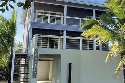 Image de Luxurious House w/ Ac + Pool.