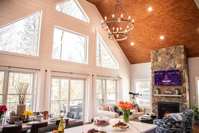 Image de Luxury Modern Lake Home  - Dogs Welcome - Sleeps 12