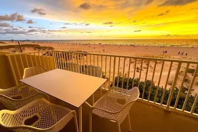 Image de The Villas A-6 - Premium 3 Bedroom 2 Bath Oceanfront Condo