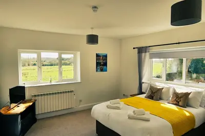Image de Maison-Famille-Salle de bain privée séparée-Vue sur la campagne