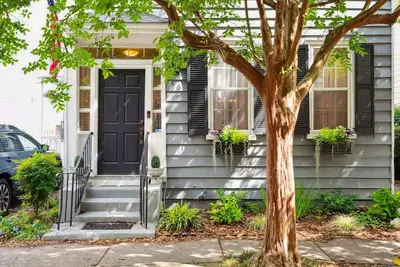 Image de House Located in Heart of Downtown Charleston!