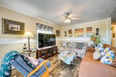 Image de Peaceful Danbury Getaway - 3 Mi to Hanging Rock!