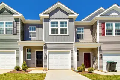 Image de Charming Townhome < 1 Mi to Zoo & Luray Caverns!