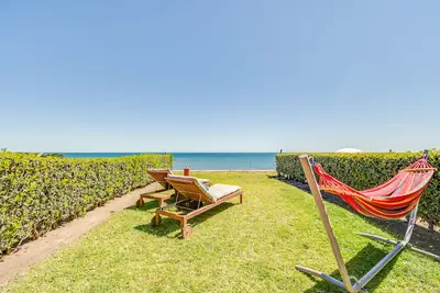 Image de Beachfront Townhouse with views of Mediterranean