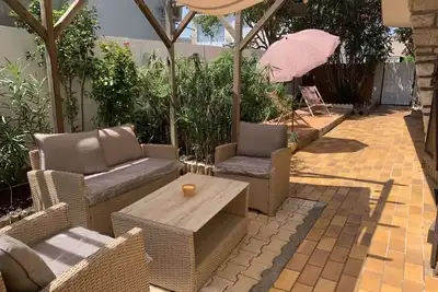 Image de Villa confortable avec jardin idéale pour famille