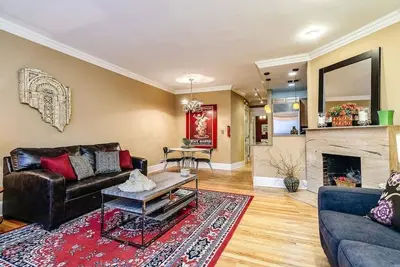 Image de Brownstone in Gold Coast - Downtown