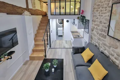 Image de ✨ Élégance et Confort : Appartement Rénové au Cœur du 5e Arrondissement ✨