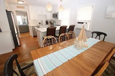 Image de Dewey Beach, close to the beach and pet friendly!