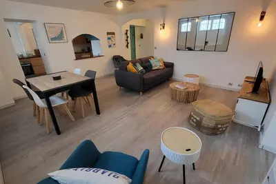 Image de À 500 mètres de la grande plage, appartement spacieux et bien équipé